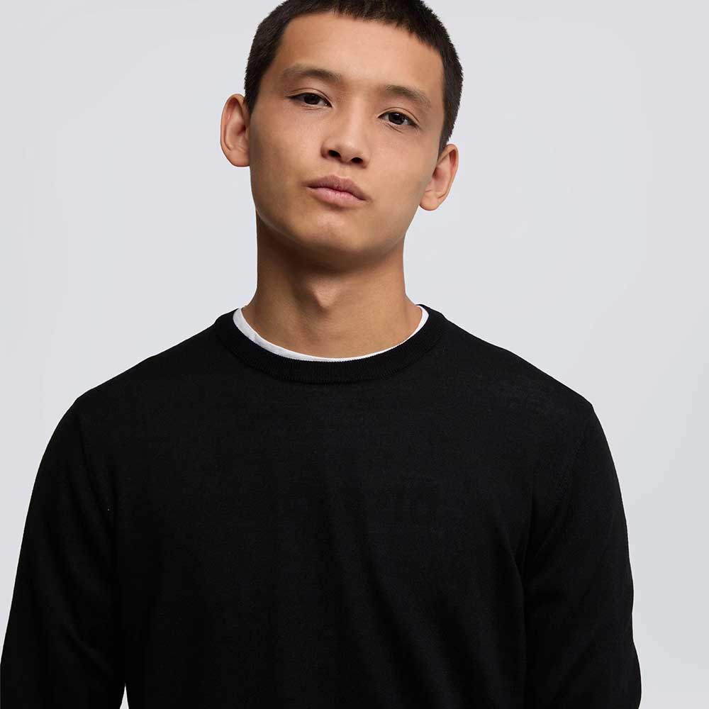 Sueter cuello redondo Lana Merino Mod. M195 negro Aspesi