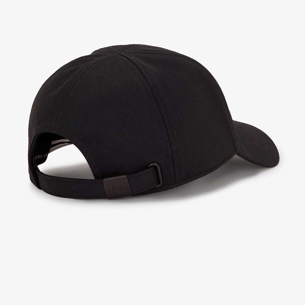 Gorra HW2310 Classic Twill Negra Fred Perry x Kris Van Assche