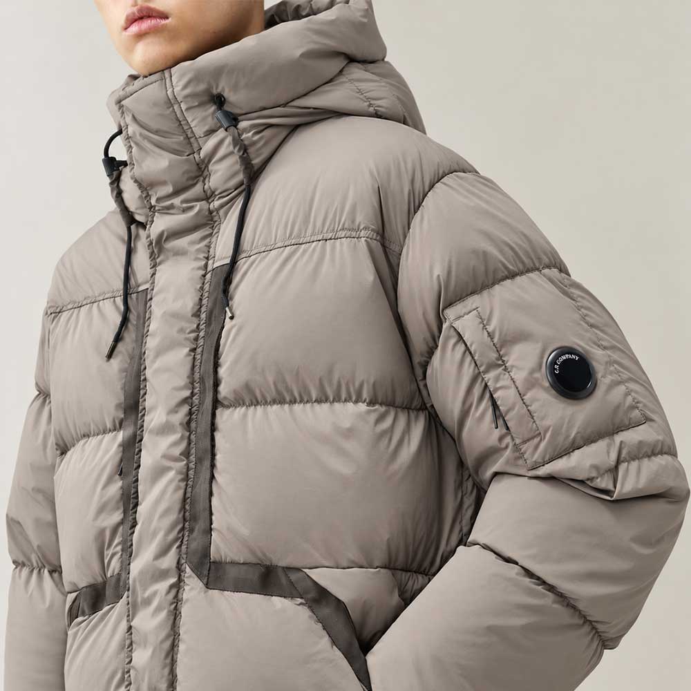 parka larga de C.P. Company Outerwear Nycra-R Lens Fallen Rock 21CMOW256A005864G356